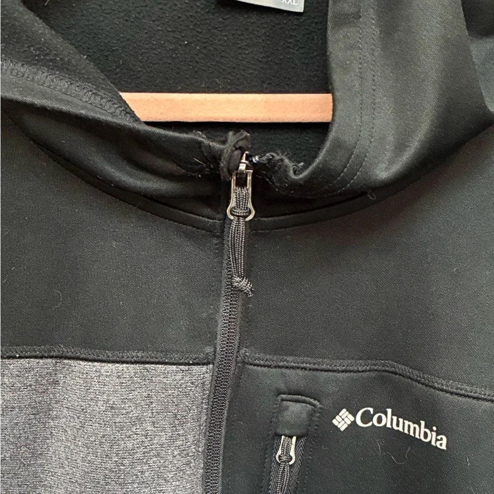 Columbia Unisex Black and Gray Performance Jacket